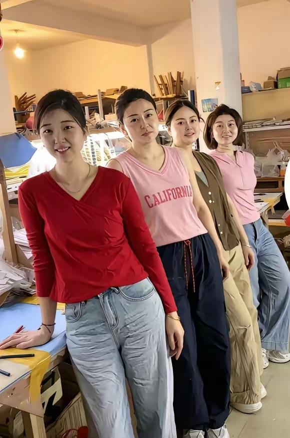 四位女生，直觉告诉我，哪位最旺夫？