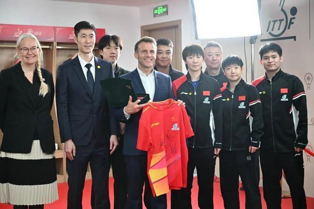 神勇的法国勒布伦兄弟单打、双打双杀日乒！


成都混合团体世界杯第二阶段循环赛第