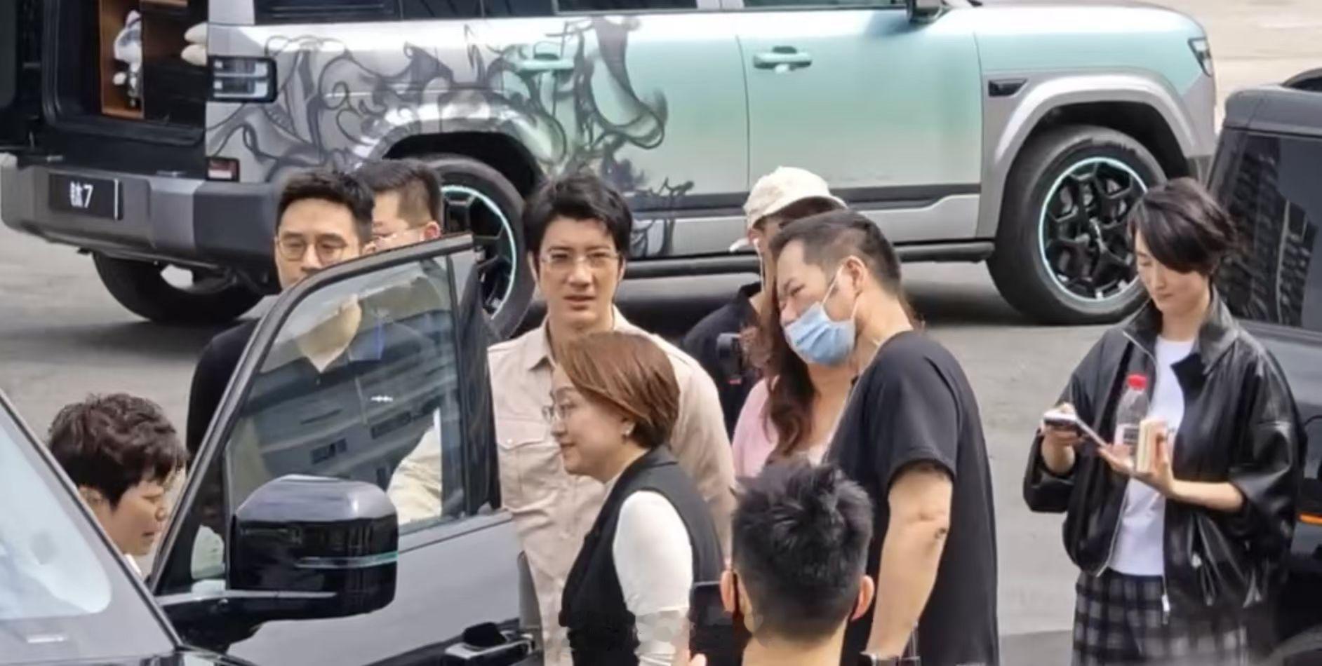 就在刚刚！！王力宏现身比亚迪总部体验方程豹，网传疑似代言合作，期待一手 方程豹王