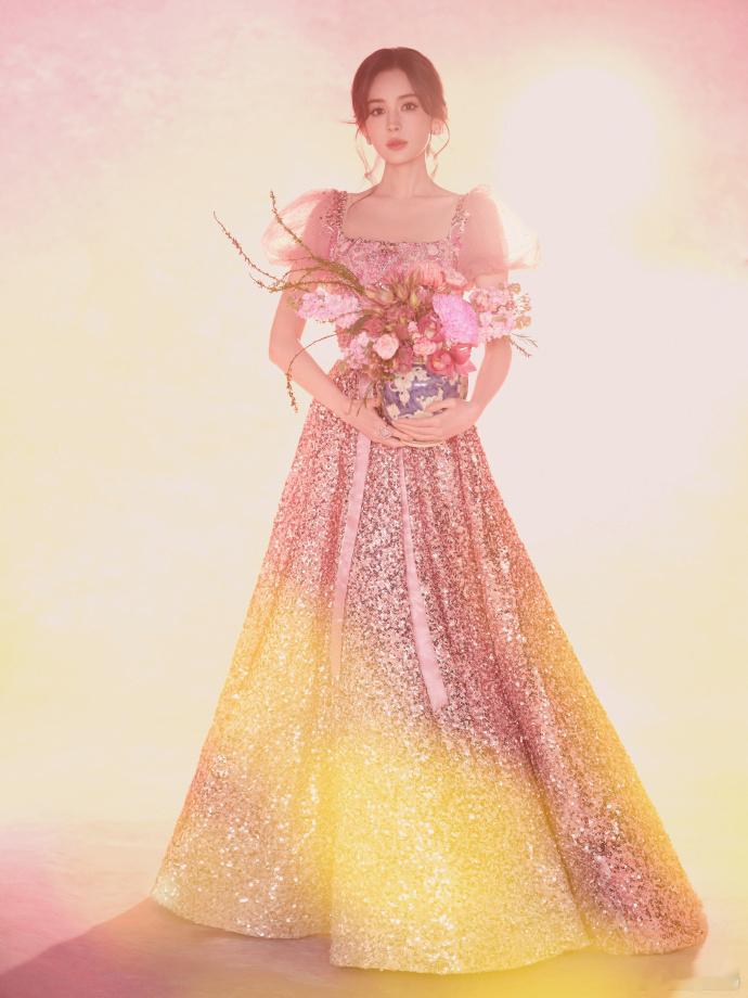 娜扎大年初三宜发vlog 超爱娜扎的松弛感 vlog！大年初三吃着火锅，分享着过