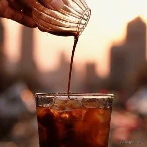 男子3年喝咖啡花3.7万！一天两三杯喝掉金手镯，这瘾也太大了！
 
苏州大哥查咖