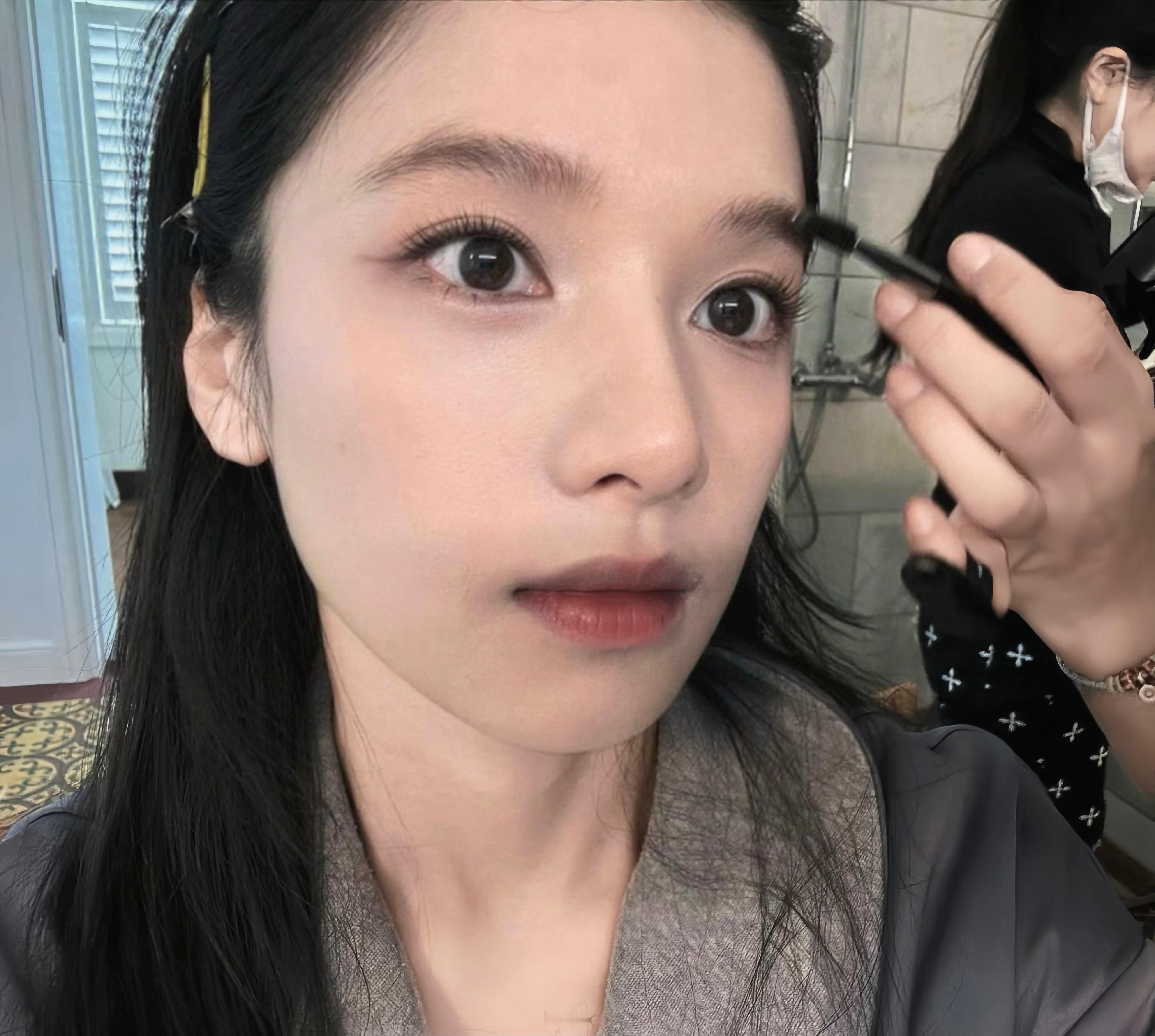 张婧仪  ꉂ ･ ･ ☆🩶🤎 