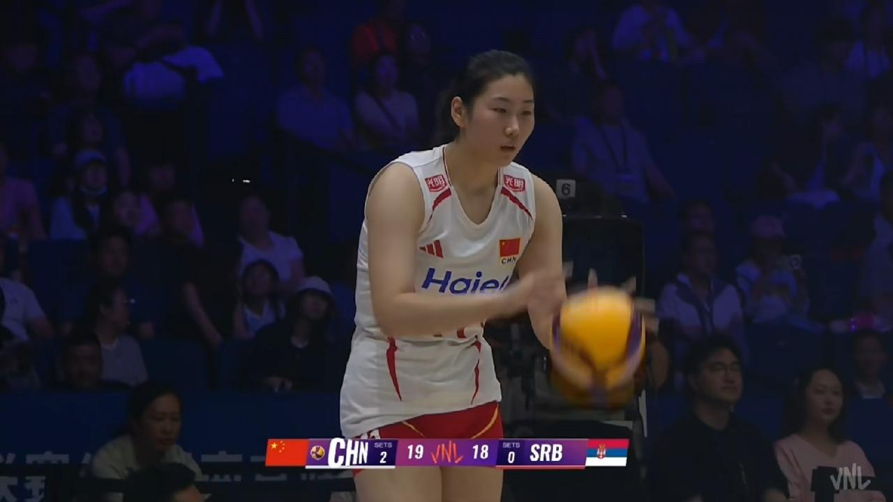 爆冷！中国女排零封塞尔维亚！王奥芊打疯了
 
2026世界女排联赛第三轮，坐镇主