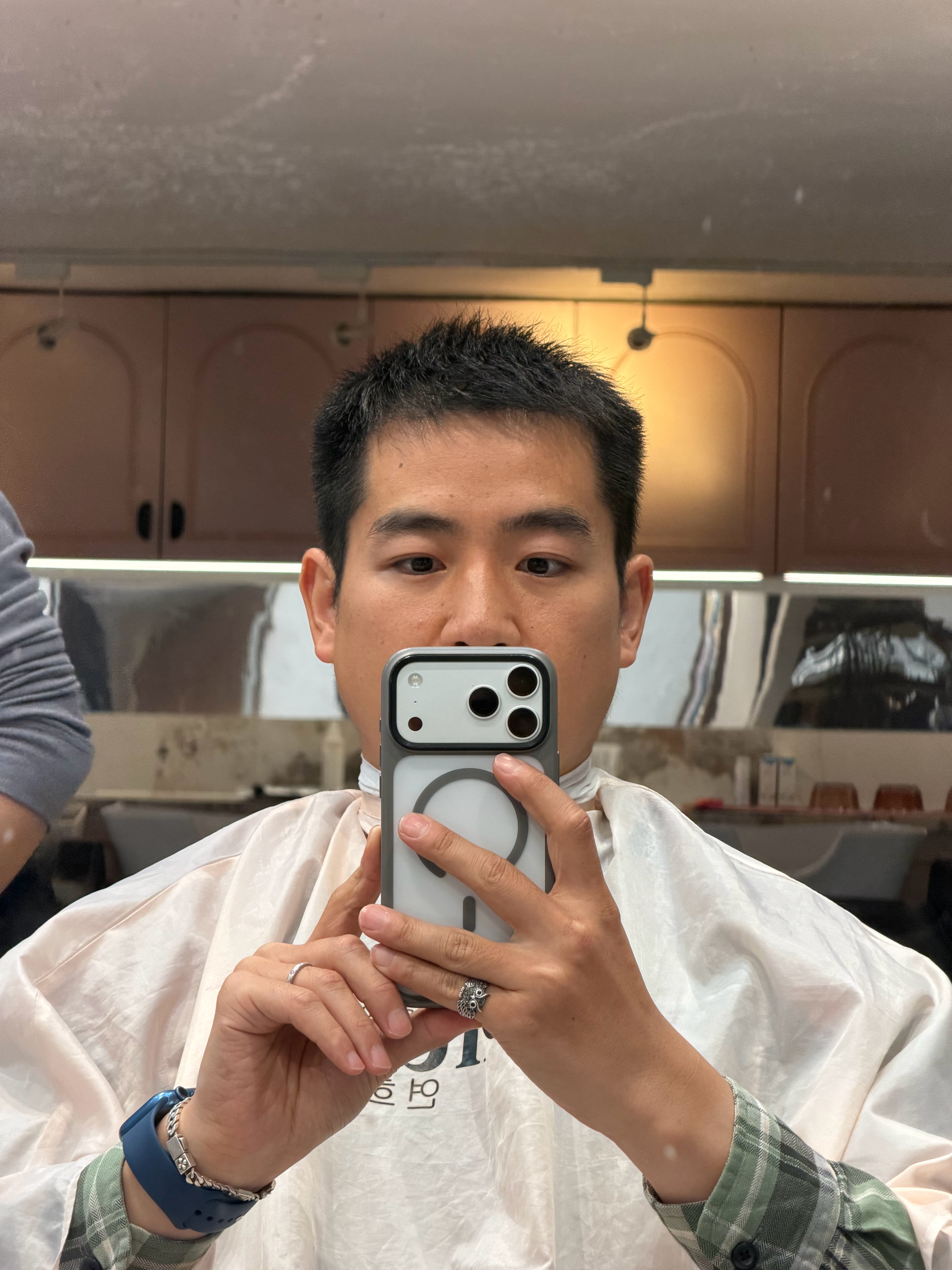 二月二那天没剪头发，咱来个错峰抬头我这肤色，到了夏天，自动变黑～ 天津