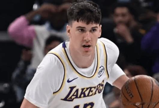 湖人崛起！又捡到宝了，拉拉维亚600万香麻了，13中10爆砍25分8篮板3助攻，