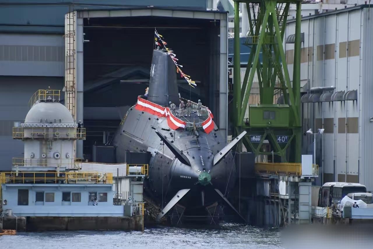 敲山震虎！打日本狗给美国看！中国一招锁喉日本20家军工，打断日本军工脊梁，打残美