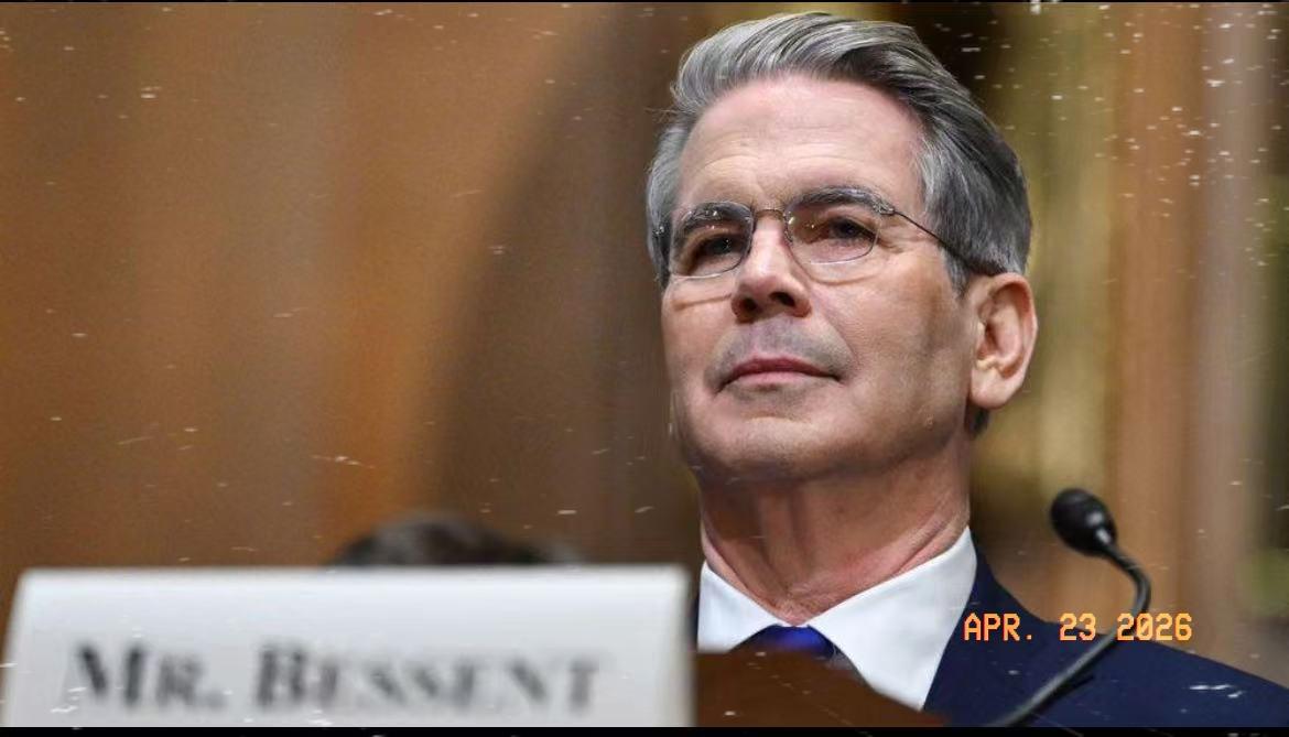 彻底炸锅！美部长当众认栽：H200对华零销售，中国这步棋走得太绝！4月22日美国