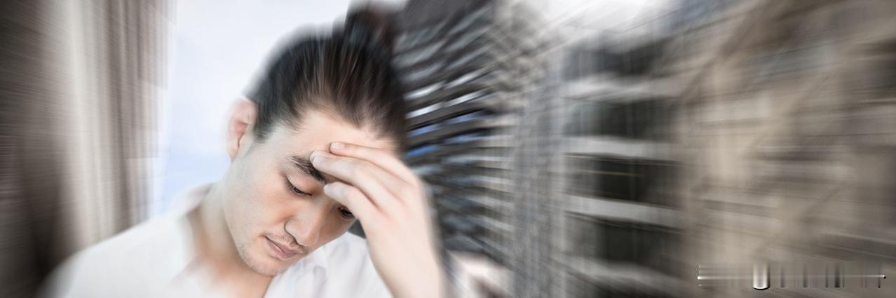 现在生活压力好大，工资低，活多。拿着2-3千的工资，干着辛苦的活。

现在条件好