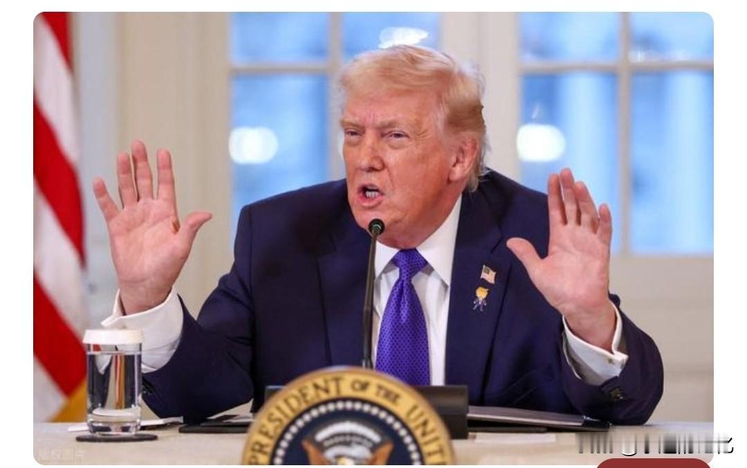 家人们！特朗普又“变脸”了！
前几天还说中加合作“是件好事”，转头就威胁加100