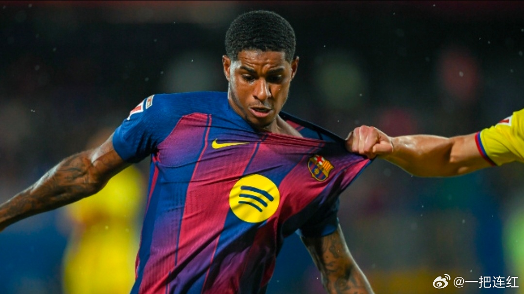 巴萨试图续租拉什福德遭曼联回绝，3000万欧元买断费成为绕不开的门槛。拉什福德今