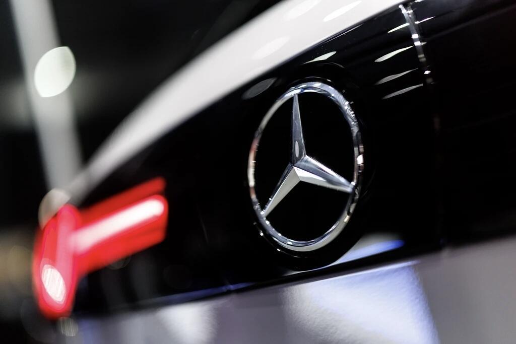 最近有媒体透露，Mercedes-Benz内部正在推进一个代号“凤凰”的新平台项