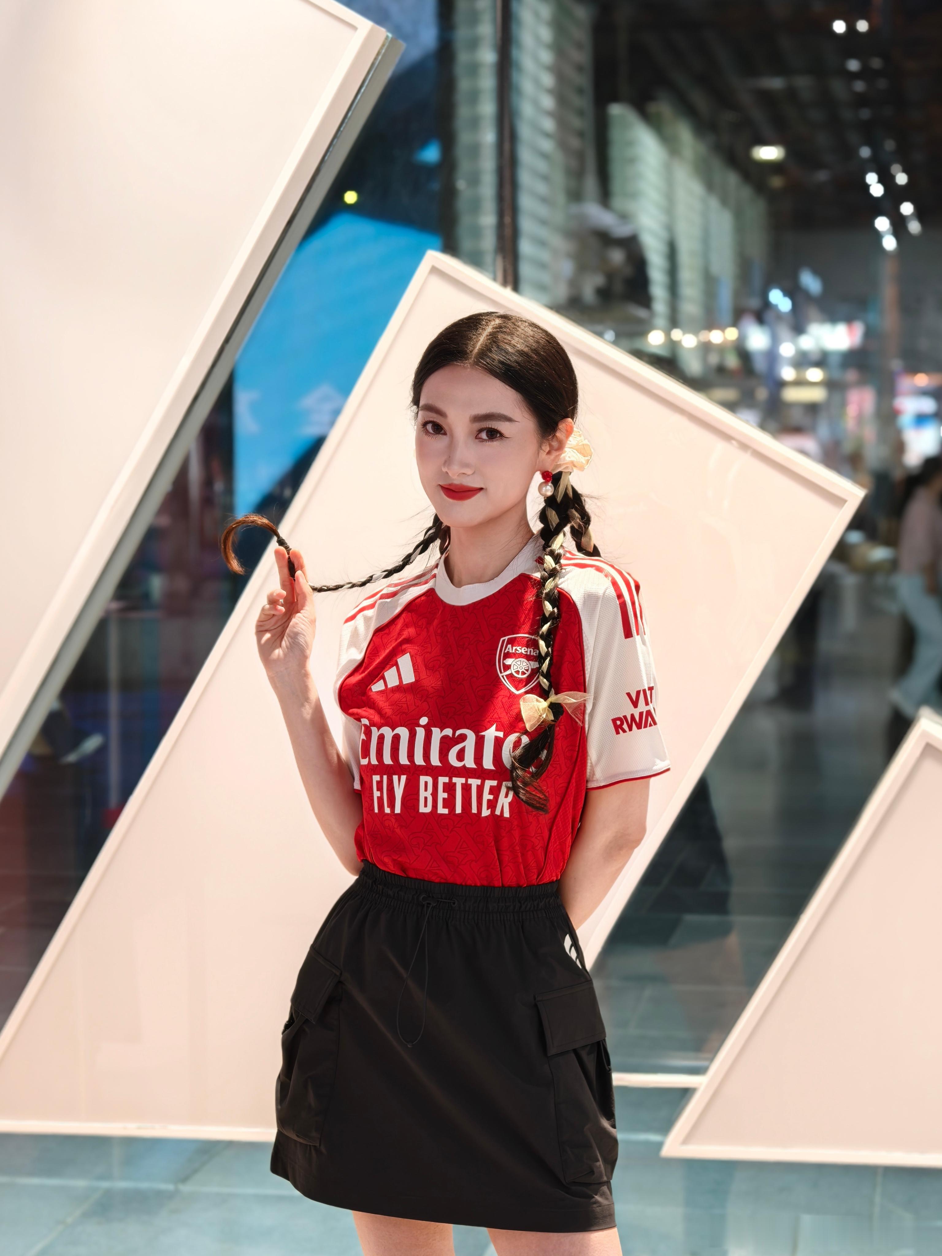 谢阿迪邀请，新赛季的阿森纳球衣还是太权威了。adidas ​​​