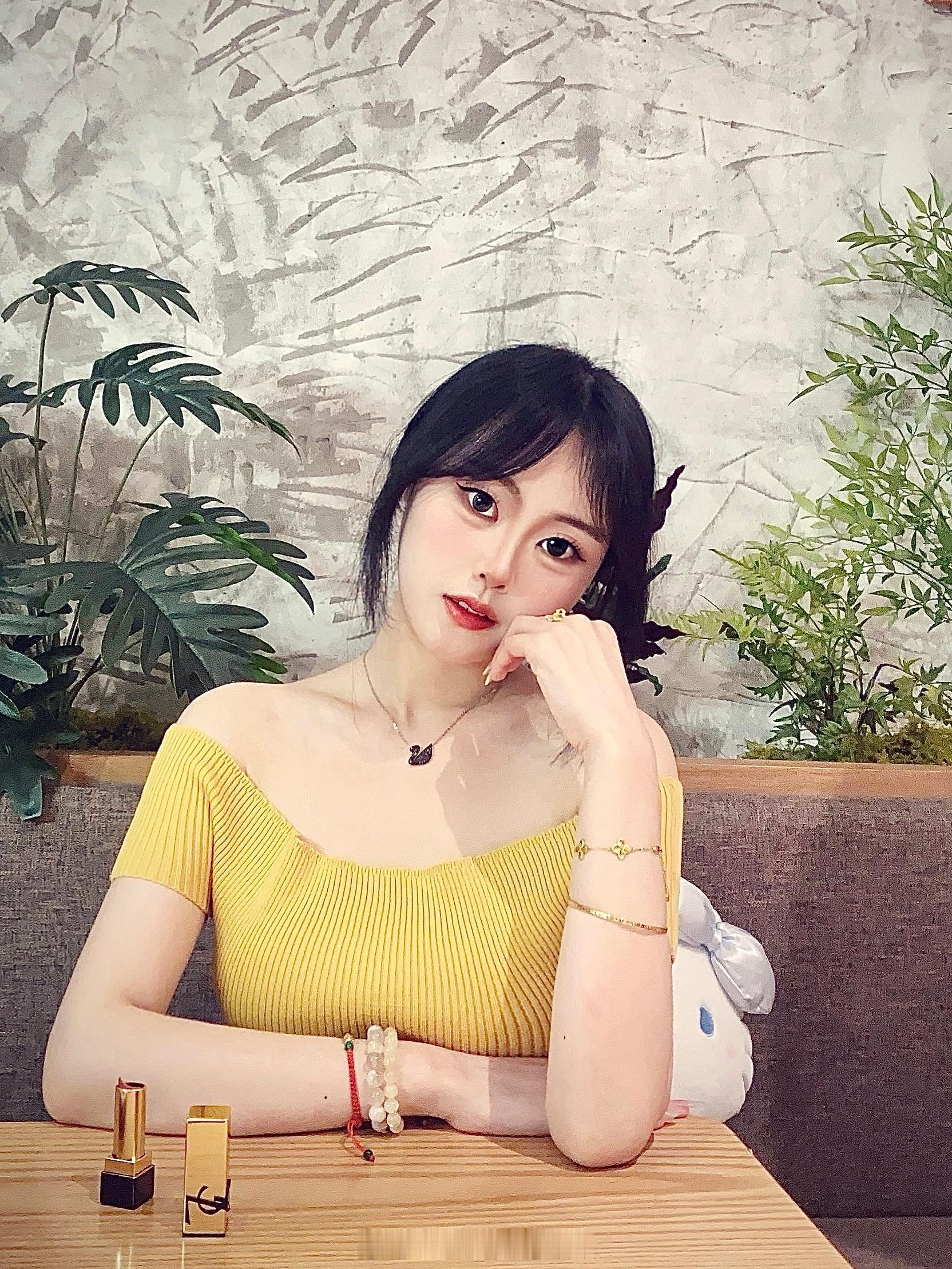 𐙚 ˖🌙⁺₊ ⸝⸝⸝⸝💛♪︎˖⋆：今天不是Hello Kitty 是Hel