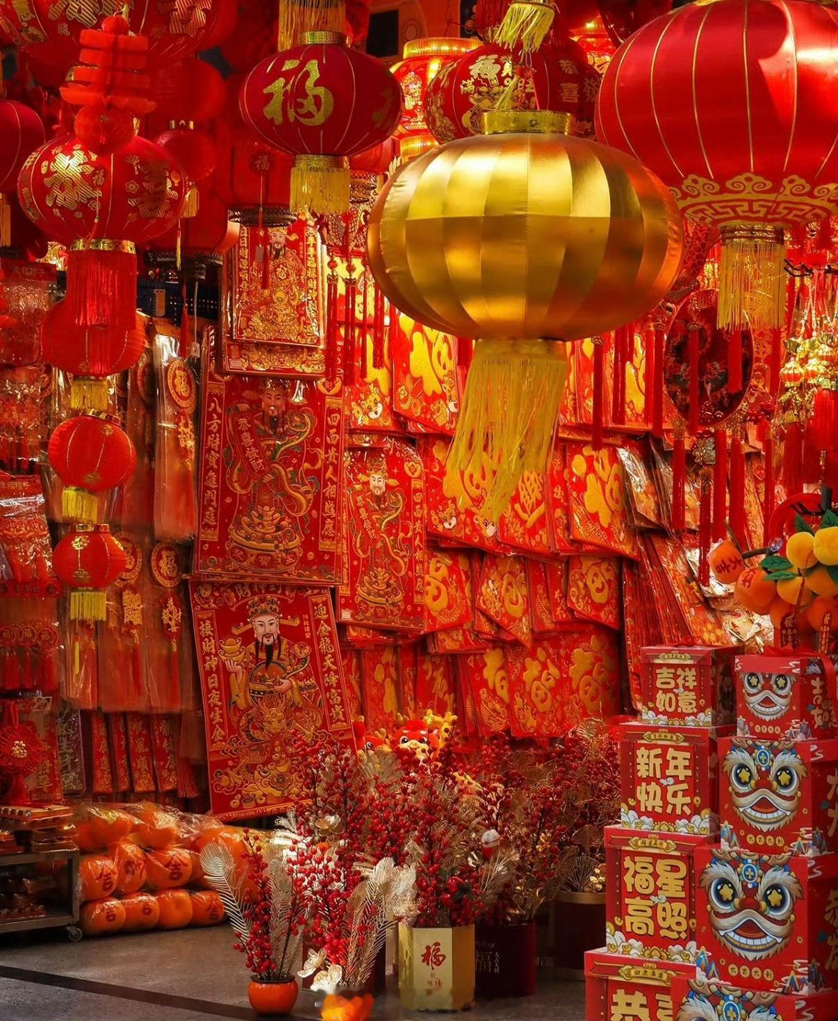 今年你准备花多少钱买年货说到屯年货，老一辈人以屯各种食材为主，还有一些小零食。但