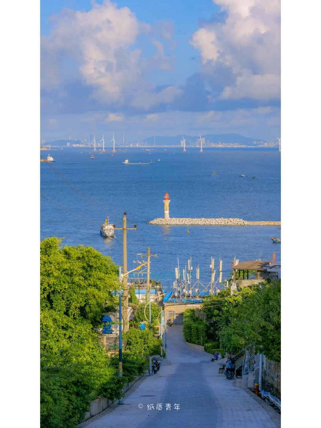 只有一个人在路上的时候才会认真看风景。