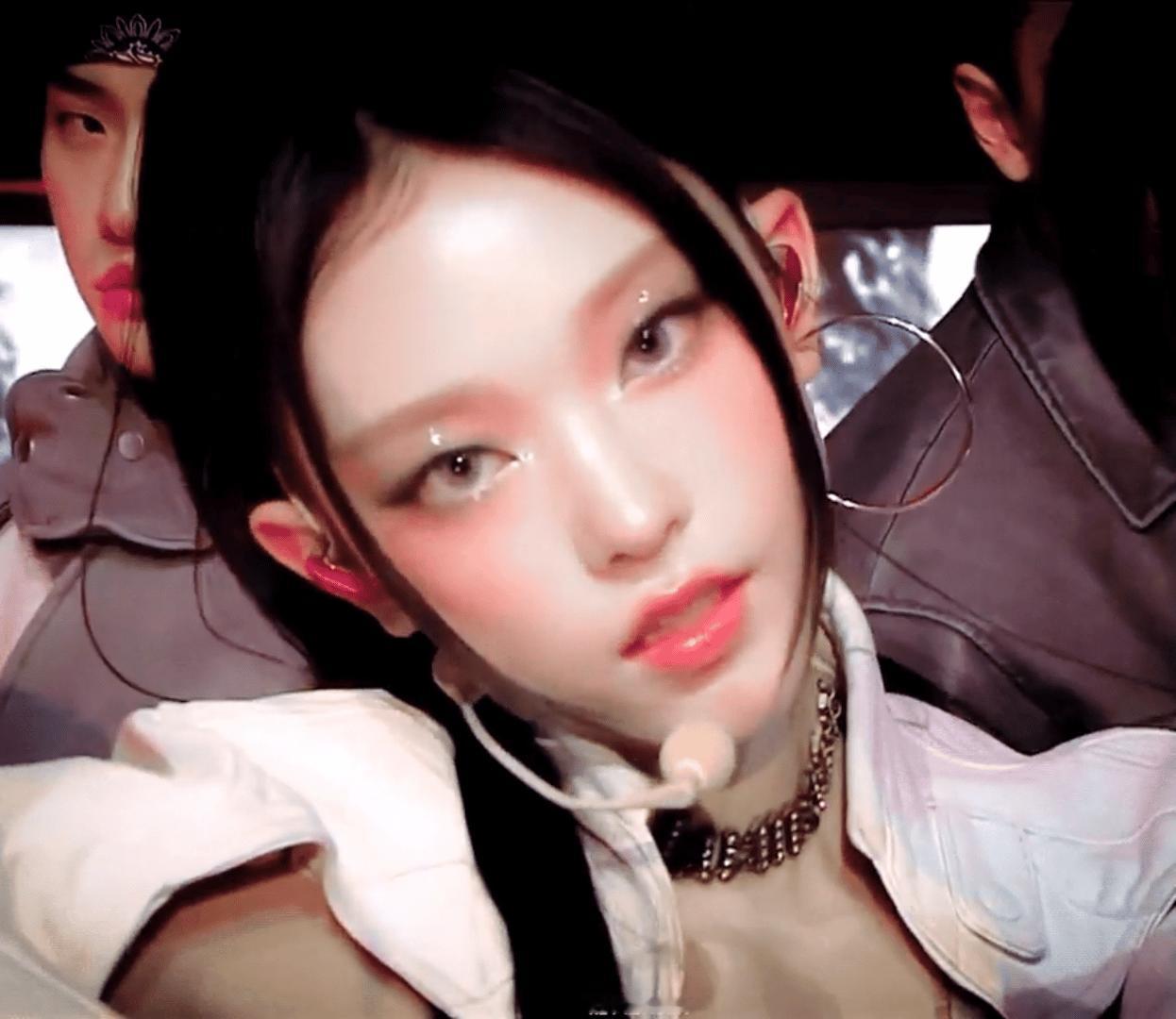 好久没见过长得这么爽的猫塑了 猫猫教真的不能少了Kim Haerin….🐈⬛?