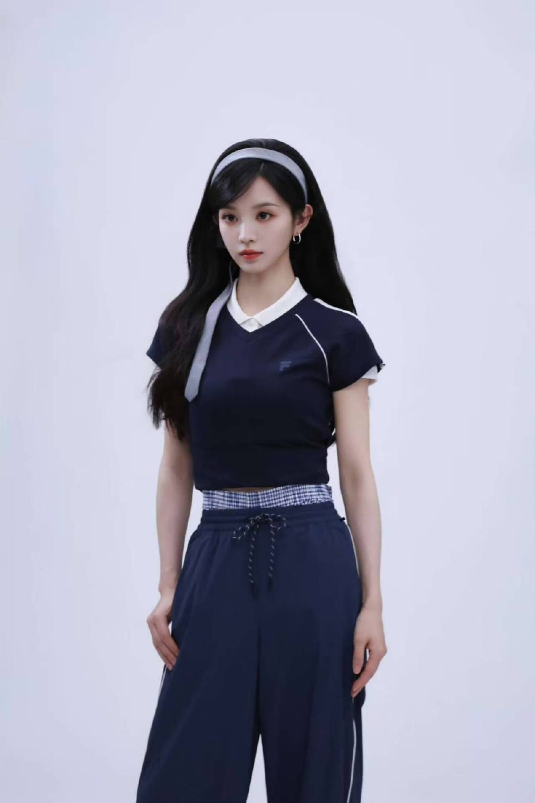 田曦薇运动系造型 田曦薇运动系和春风打个照面 田曦薇运动系造型来啦 