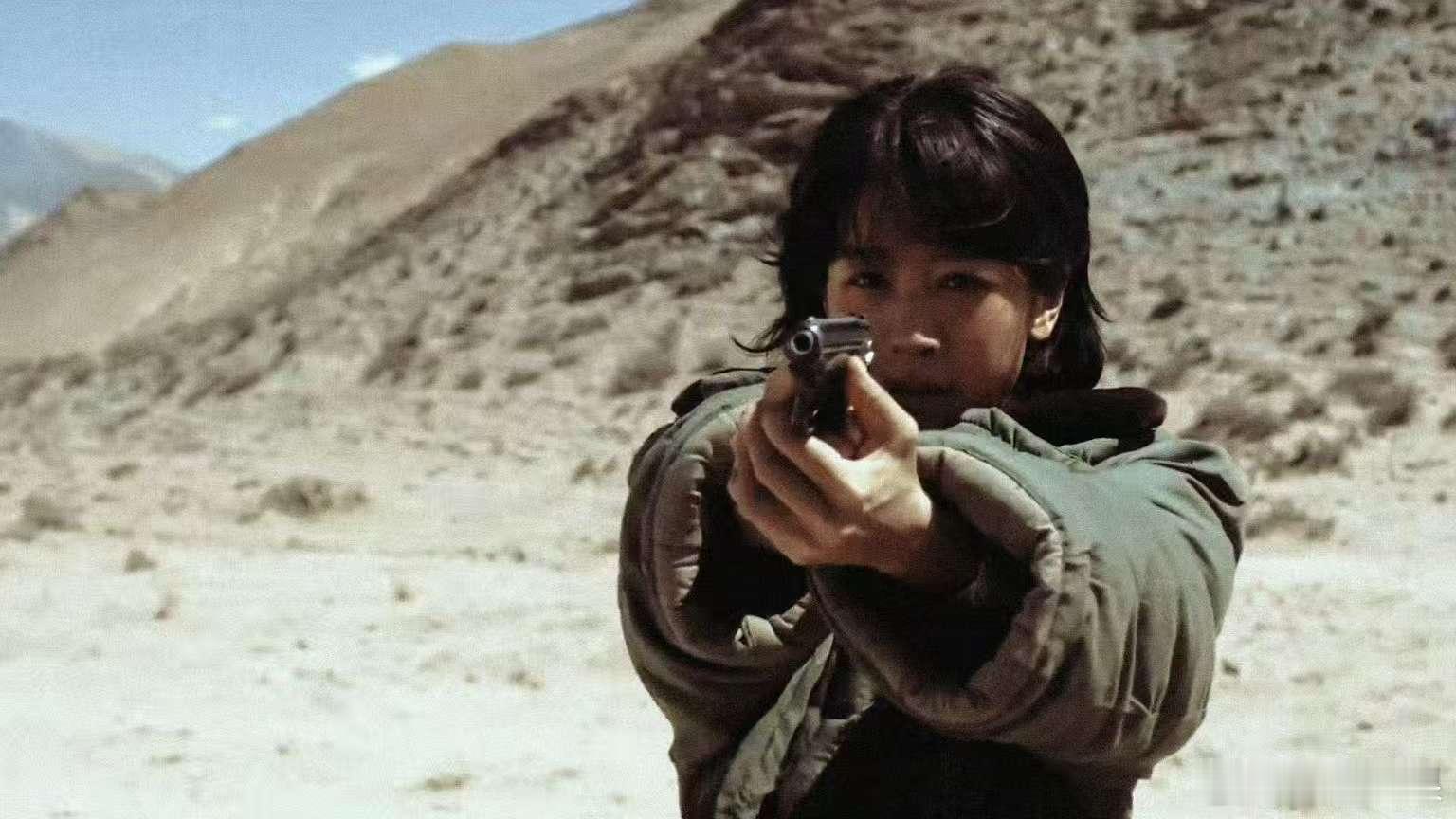 杨紫握紧枪的手杨紫这个握紧枪的手杨紫握紧枪的手，我懂，[赞][赞] ​​​