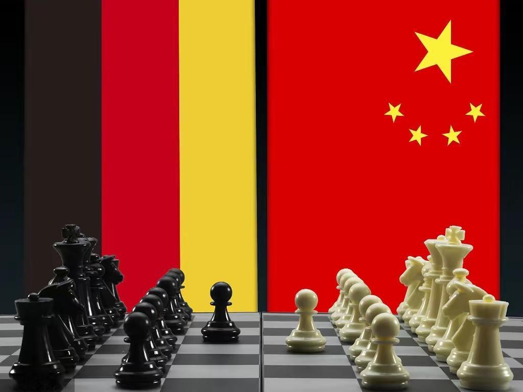 德国之声今天（7月29日）写道："据彭博社报道，德国正在为可能与中国发生的经济对