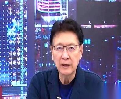 刷到赵少康和郝龙斌败选后第一次露面的视频，心里咯噔一下。
镜头怼着脸，郝龙斌话比