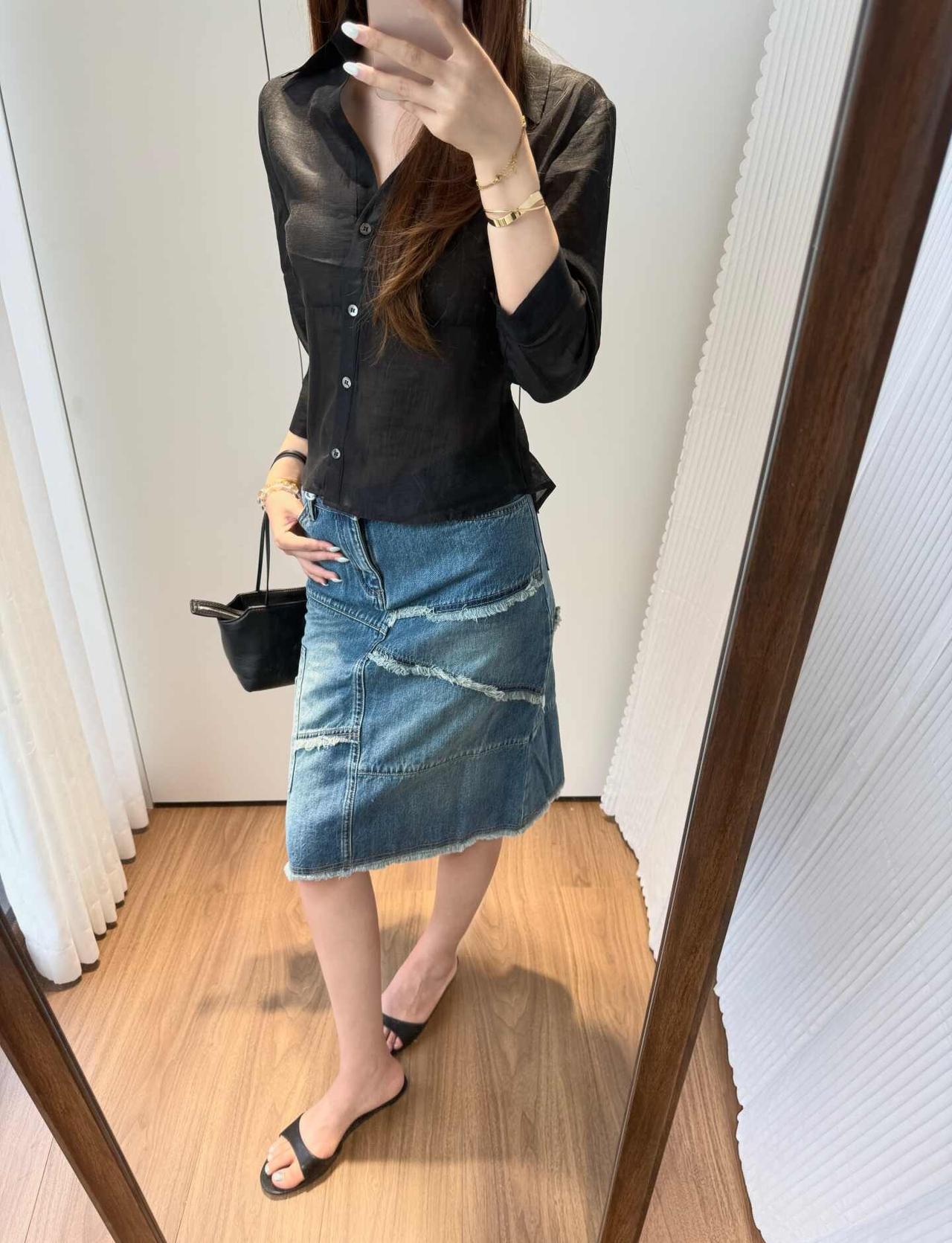 cleanfit简单出门*🖤*🩵
ootd
日常穿搭
不费力气的穿撘
基础款