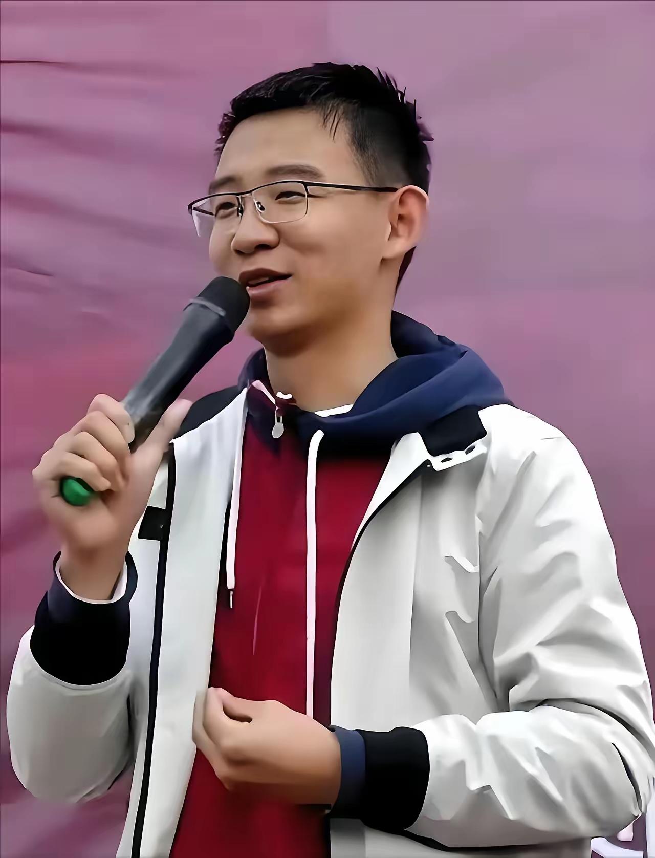 文科状元刘嘉森以673分考入北大时，对着镜头抛出一句扎心话：“你连游戏的瘾，你都