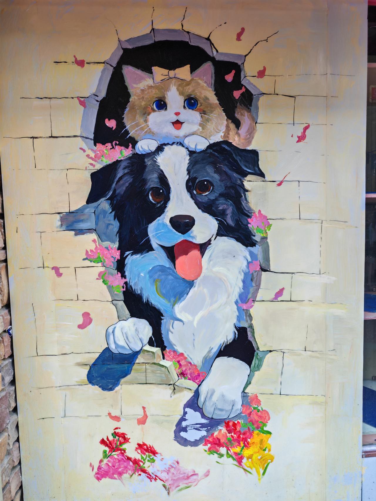 晒图笔记大赛那天在光谷逛街，看到路边商铺墙上的一幅画，太生动有趣了。