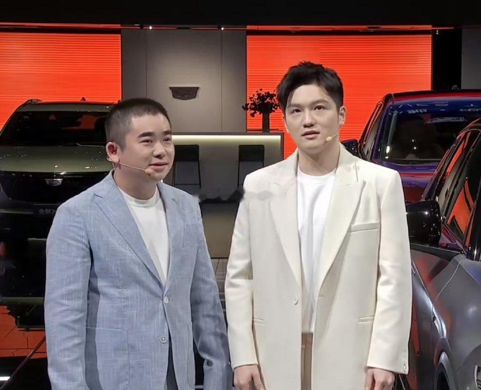 樊振东凯迪拉克直播营业的樊振东超帅[酷] ​​​