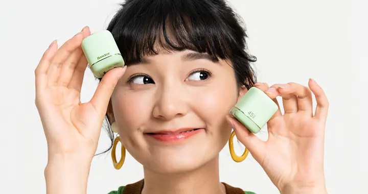 你的「抹茶绿」快充搭子正式上线，解锁与 iPhone17 同频的充电美学！