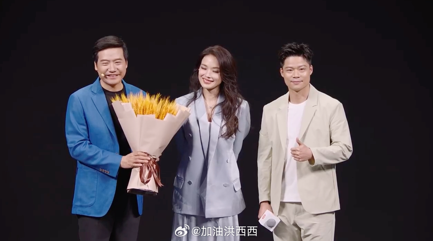 朋友们，新一代小米SU7今天9点半就可以下单了，要下单的朋友一定要扫我合伙人的邀