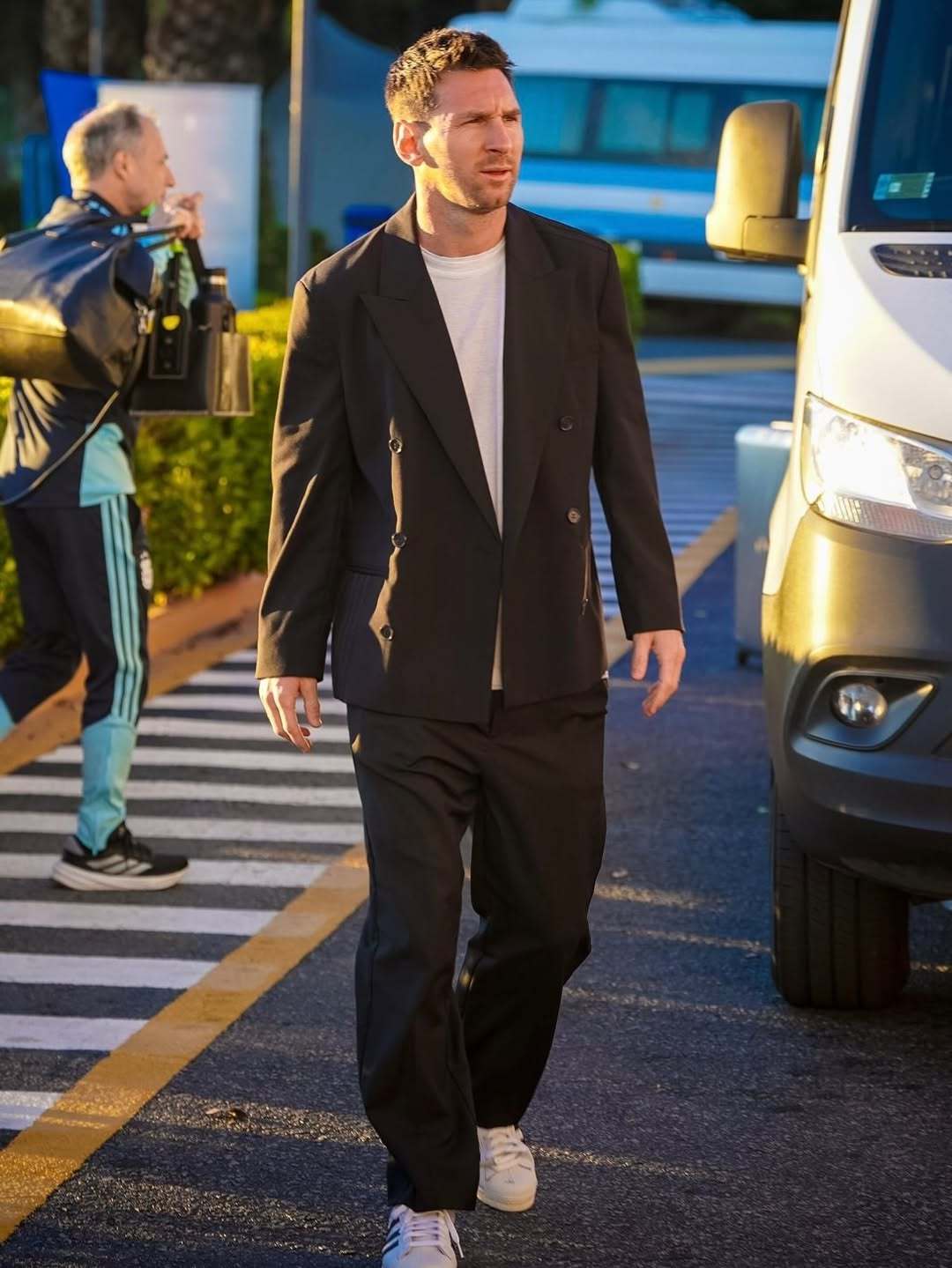 梅西更新ins｜梦想未碎🇦🇷再次相聚🙌安妞点赞并评论：😍梅西