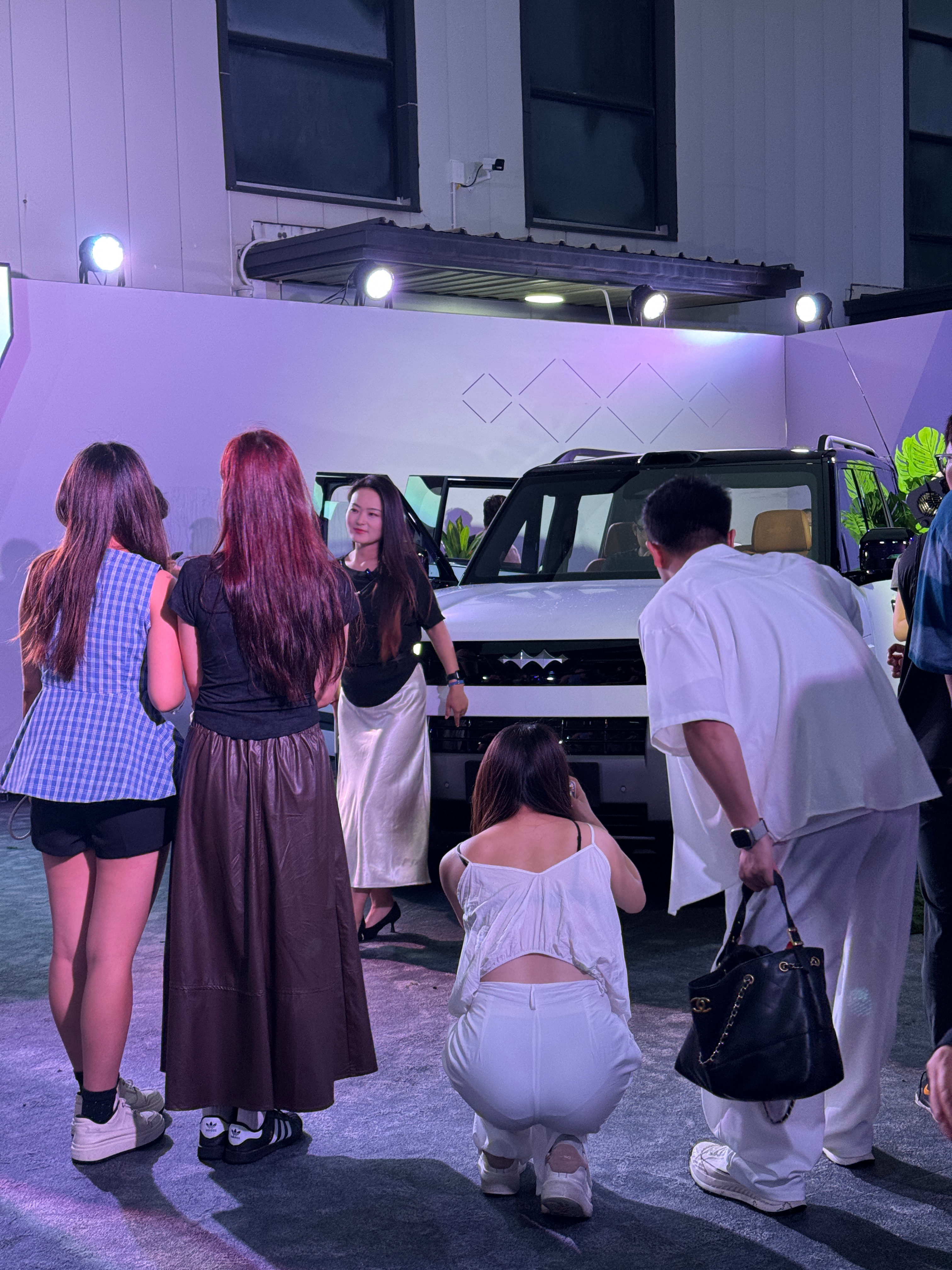 方程豹发布会 今天参加方程豹钛7闪充版发布会，美女帅哥太多了，看得我眼花缭乱，各