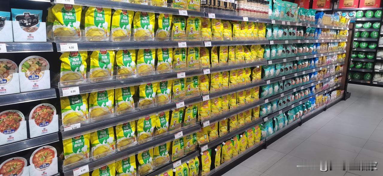 昨天晚上到一个我们本地较大的商超购物，本想买包味精，居然空手而归！！！