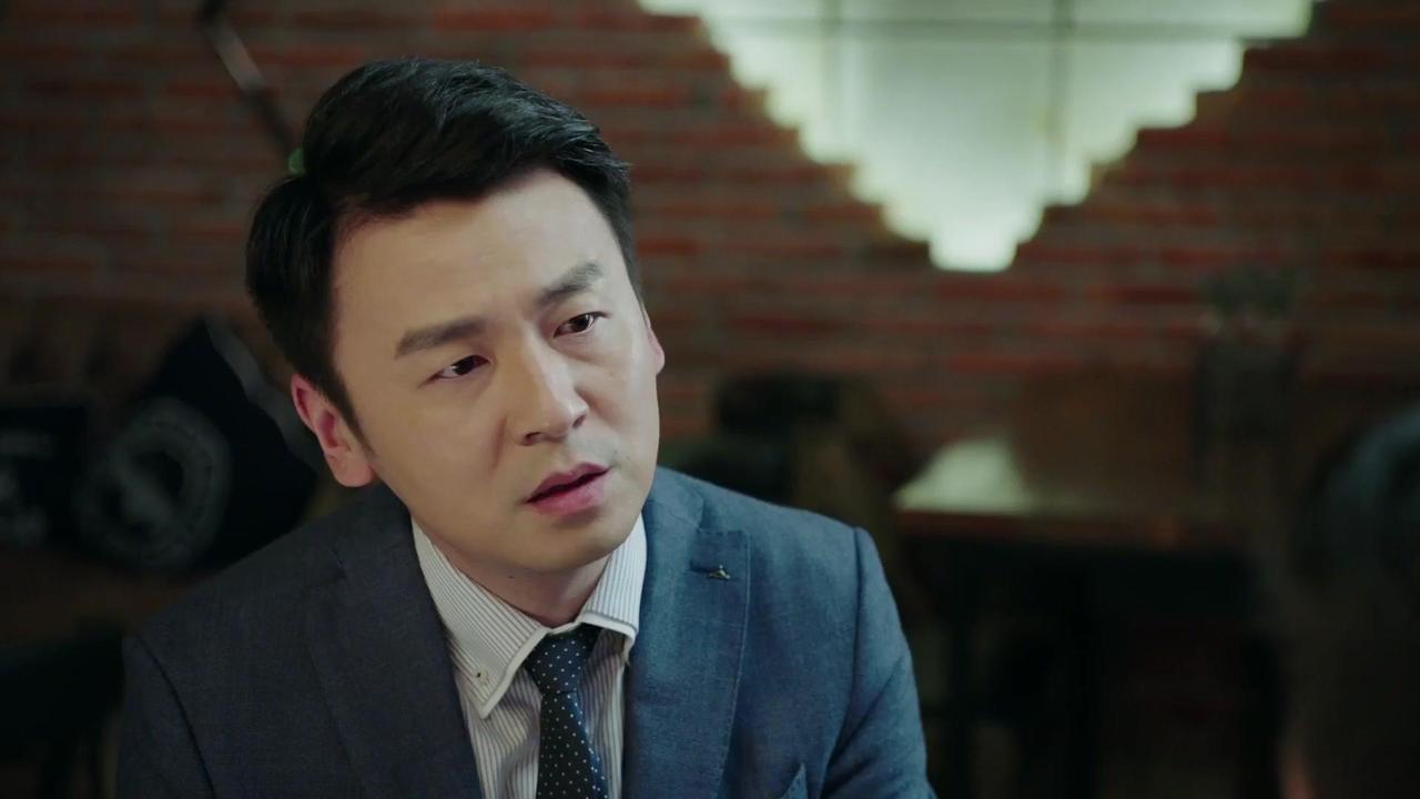 2016年，拍摄《我的前半生》，雷佳音坚决拒绝和吴越拍亲热戏，说“下不去嘴”。吴