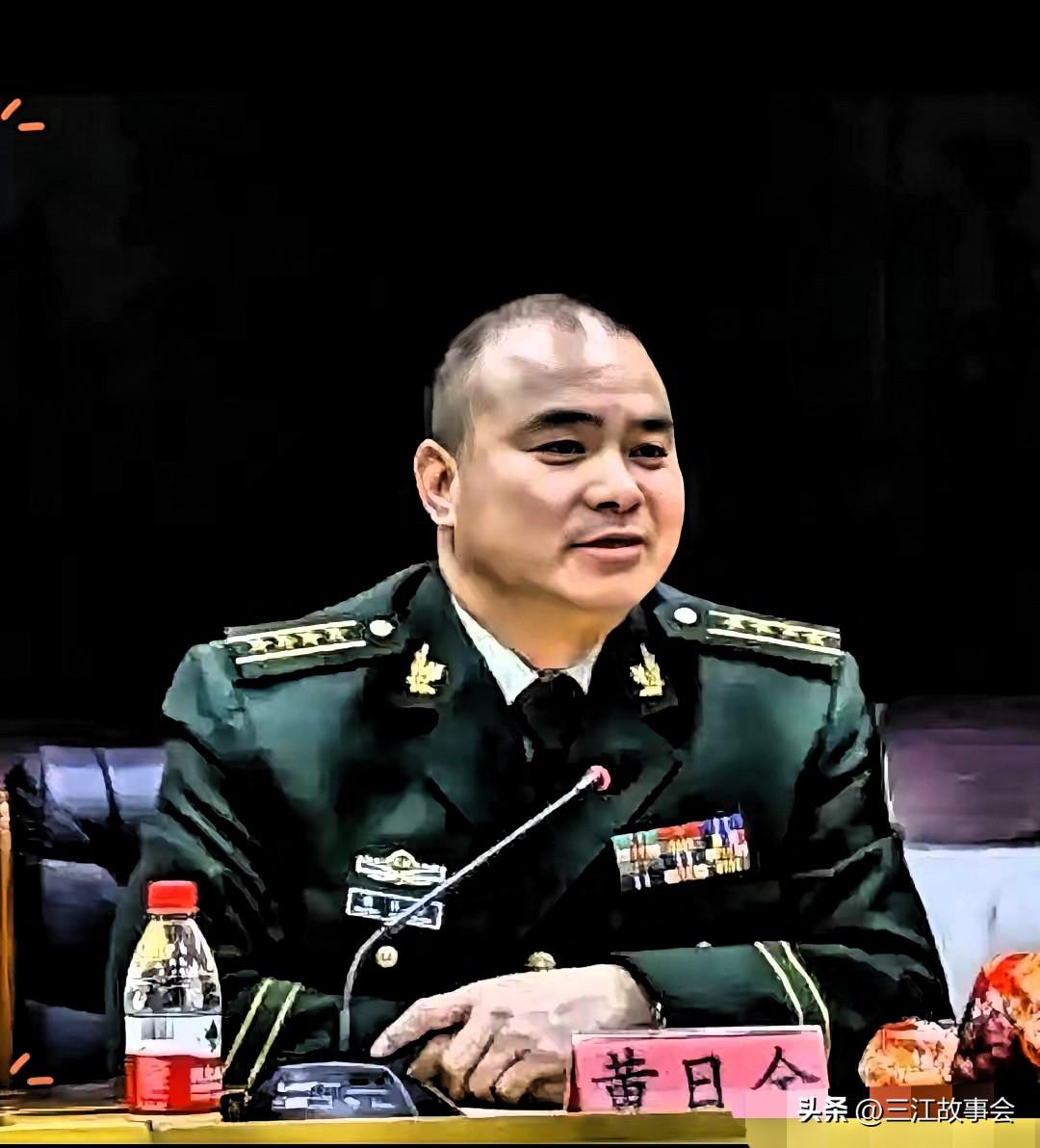 黄日全被查了，这事儿挺讽刺的。
​当年在古雷半岛火场，他带队冲在最前面，那份硬气