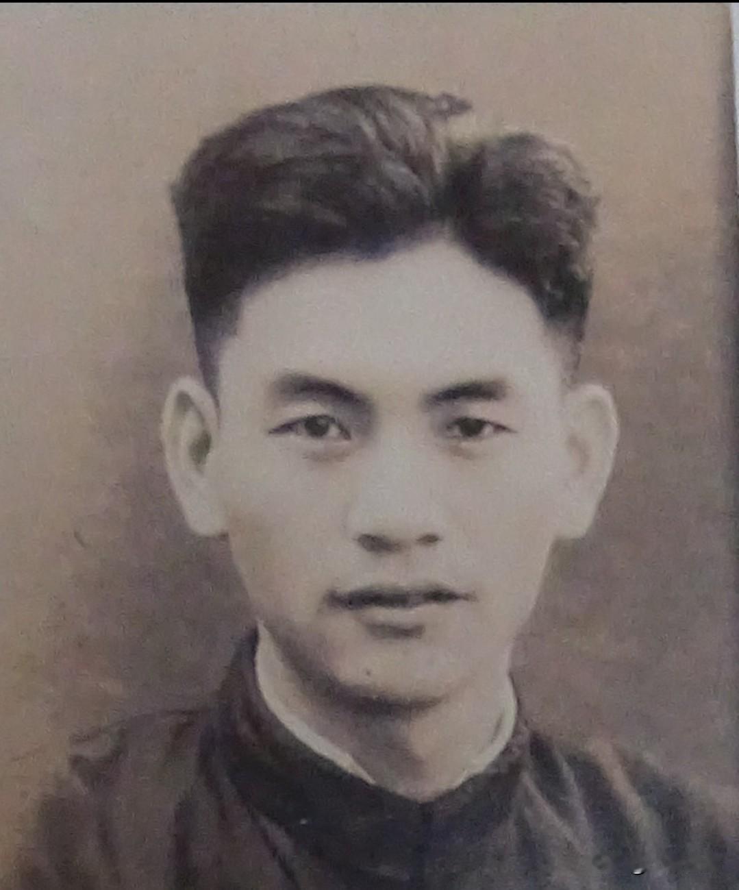 敢闯敢干的改革先锋厉德馨：深耕浙土，为民谋富
 
厉德馨（1924年1月—201