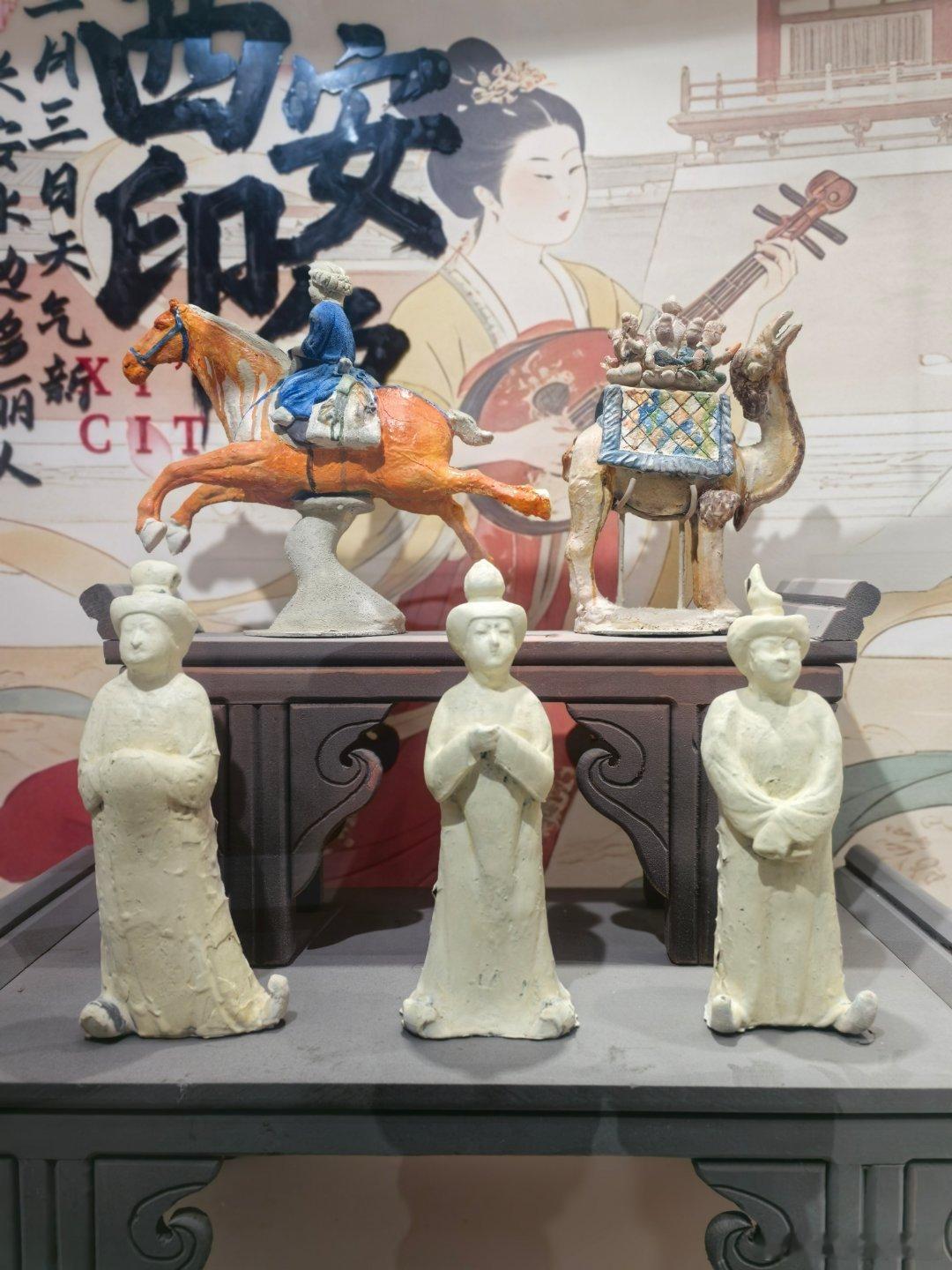西安旧事 走进西安巧克力博物馆，眼前的秦俑、始皇塑像、古建模型竟全由巧克力雕琢而
