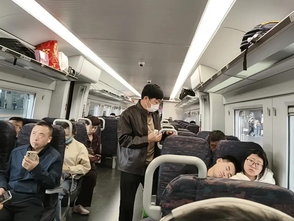 北站成就经典，沈阳南站未来可期
 
历经多年运营，沈阳北站早已成为沈阳成熟交通标