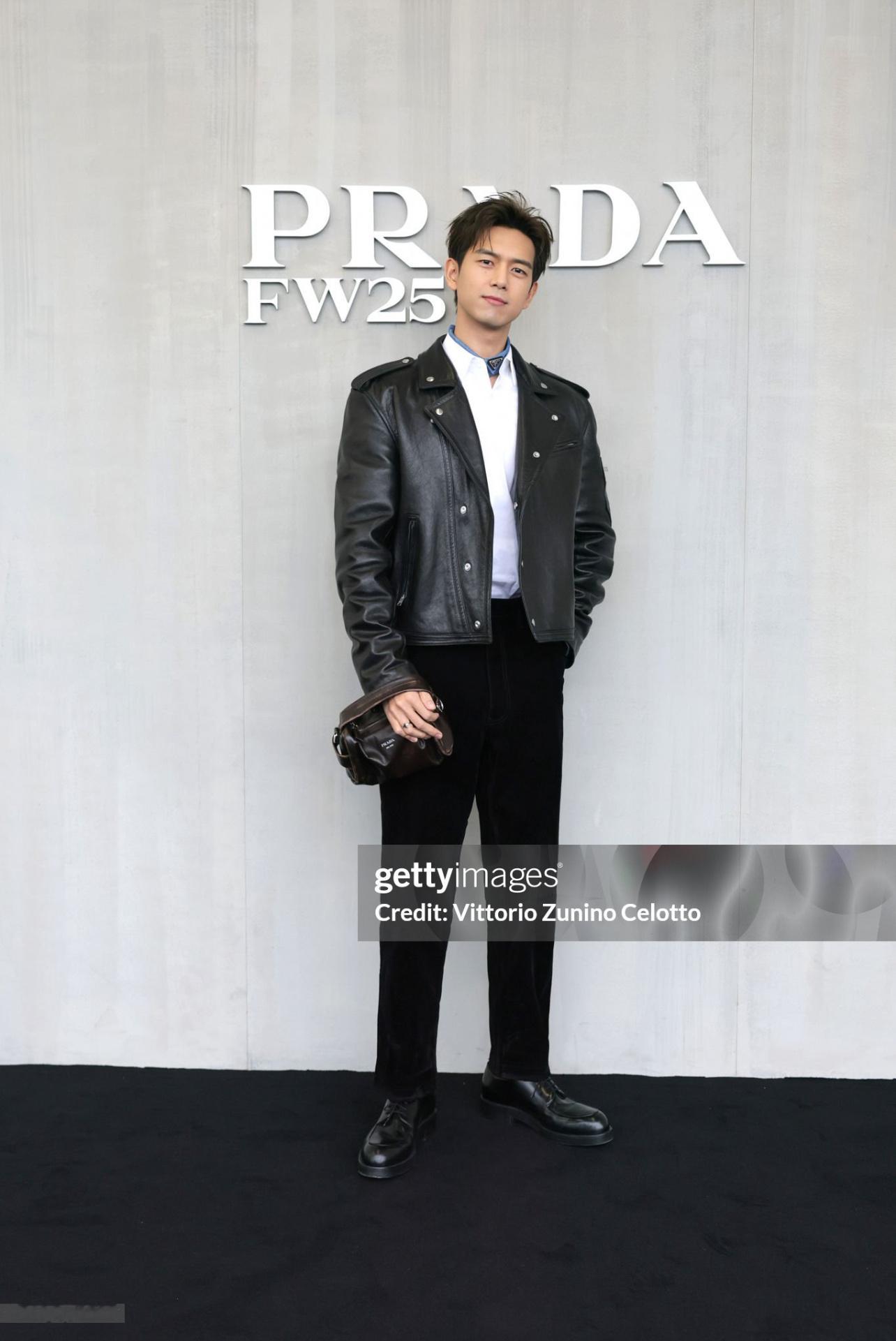 李现 & 马龙｜ Prada2025秋冬男装时装秀 两位国内代表的秀场Photo