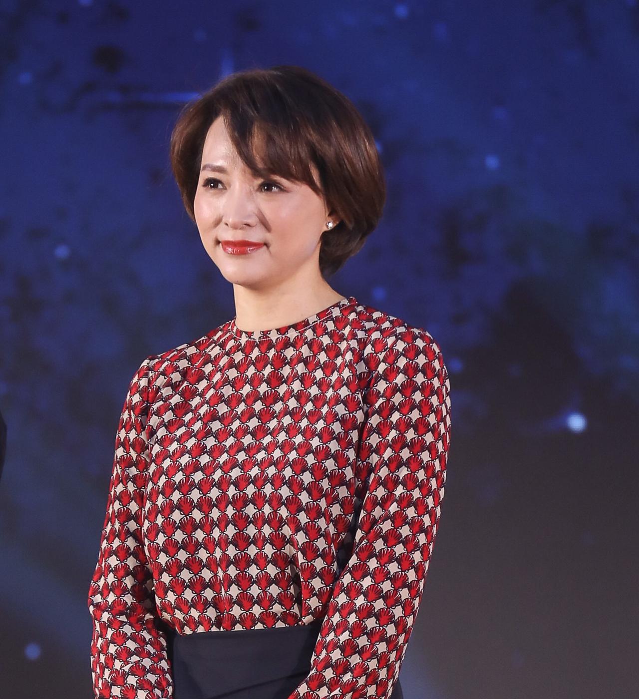 2010年，董卿和密春雷恋爱。董卿的父亲董善祥赶紧让人去查密春雷，然而这一查，却