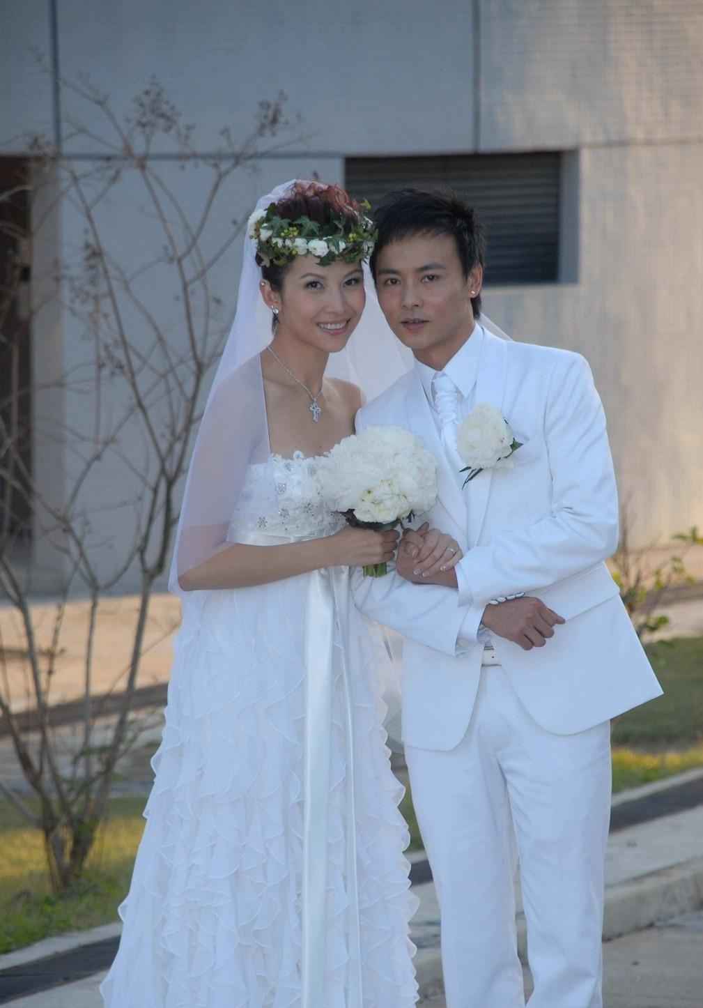 9月17日是蔡少芬的52岁生日，好姐妹陈法蓉准点送上祝福不说，“宠妻狂魔”张晋更