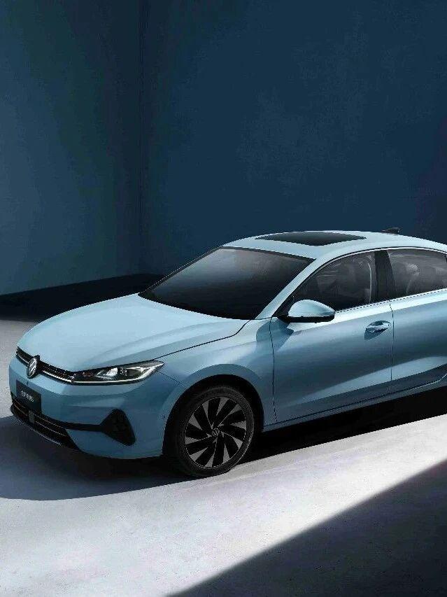 近日，一汽大众发布速腾S车型官图，计划在本月底亮相。
速腾S车身尺寸分别为470