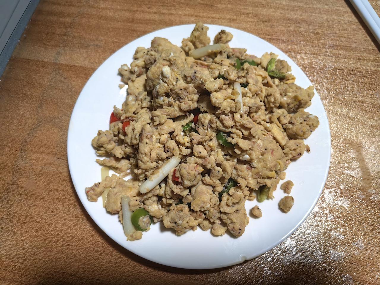 退休了回家给全家人做饭，手艺不错！！！