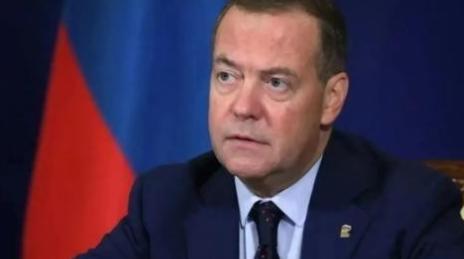 一旦战争打响，中国面临的第一波攻击，可能不是导弹，而是冻结3万亿外汇、切断SWI