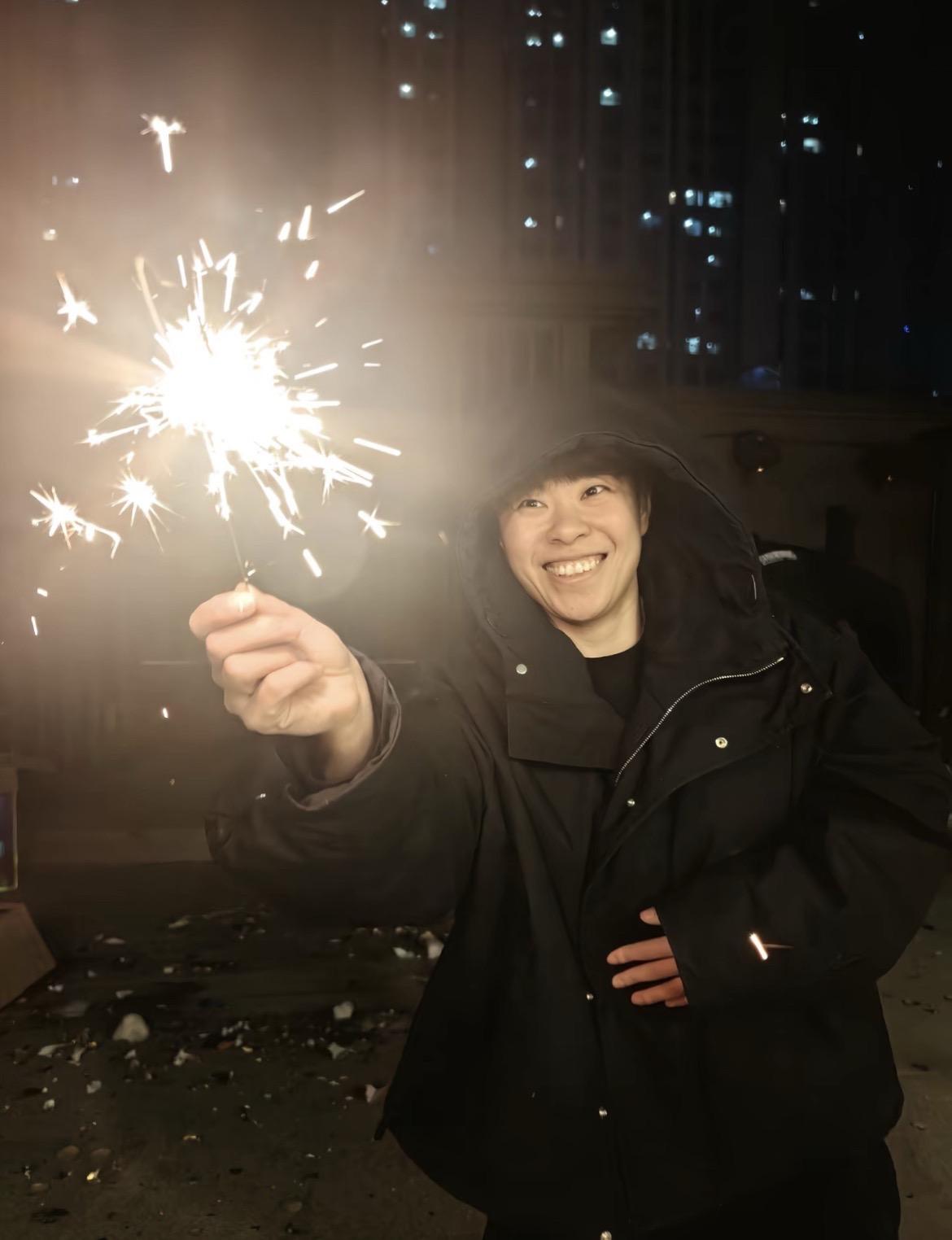 王艺迪社媒：过年好