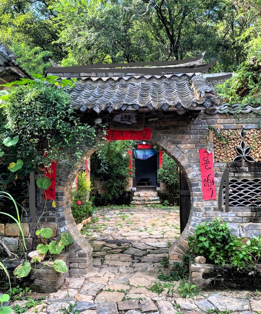 《山村咏怀》
一去二三里，烟村四五家
亭台六七座，八九十枝花

好像画面出现在眼