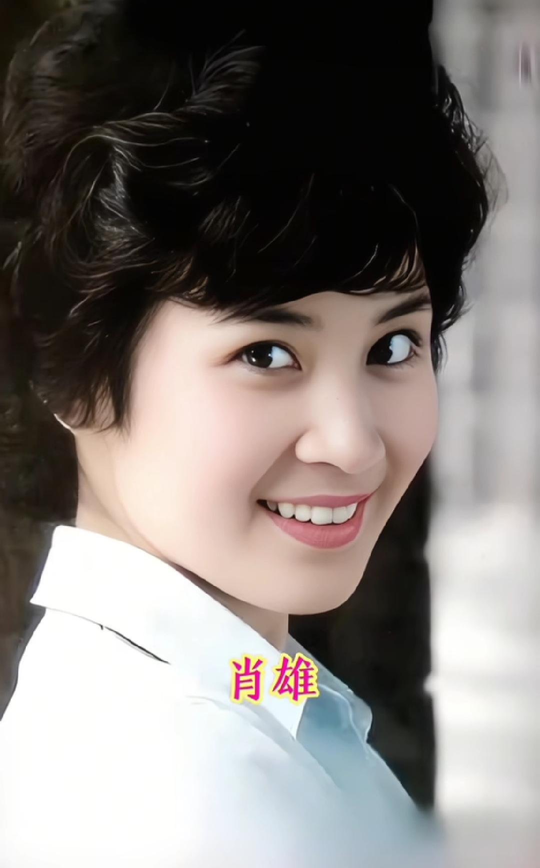 在影视圈的璀璨星河中，肖雄宛如一颗散发着独特光芒的星星。
1958年，肖雄出生于