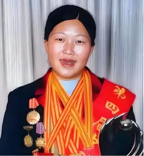 1985年，陕西一父亲逼着19岁的女儿嫁给恩人的儿子，女儿哭闹7天，忽然放弃逃跑