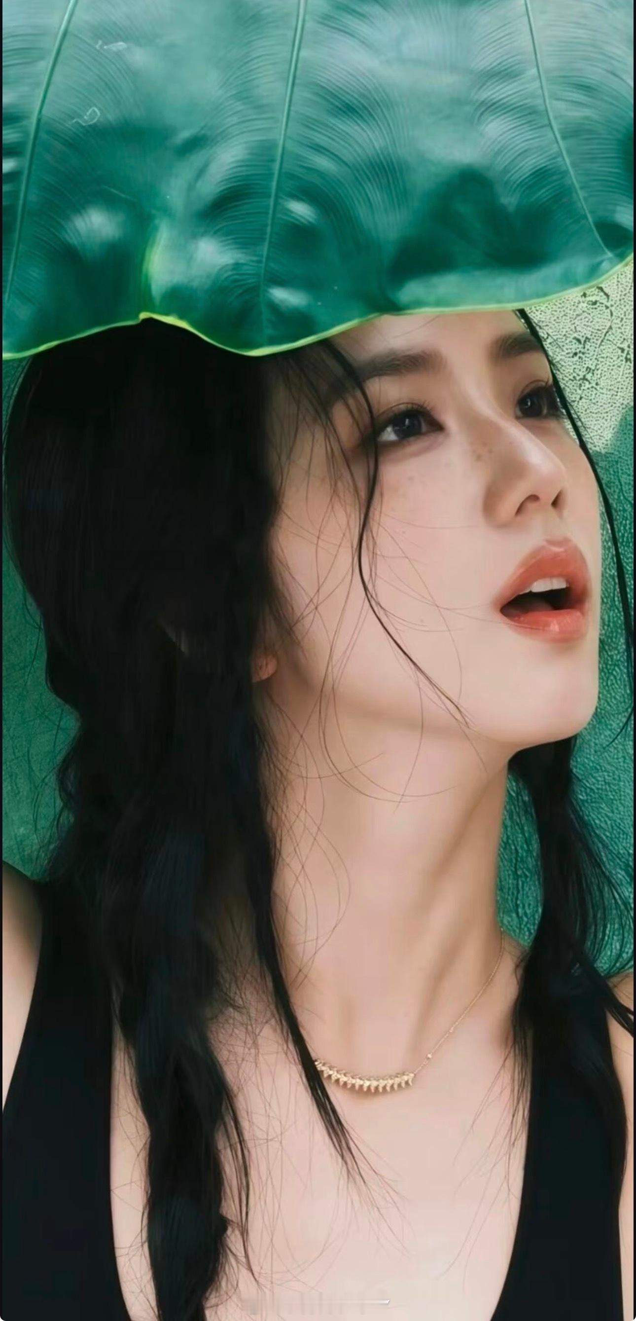 金智秀的姐姐他们本人没有名字的吗带着金智秀上了好几个热搜了、又是哥哥又是前妻又是