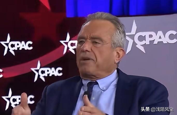 美国卫生部长肯尼迪:“特朗普总统拥有百科全书般的知识储备，从体育娱乐到商业金融无